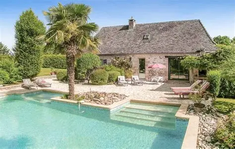 Découvrez une location d'appartement de vacances en Dordogne pas cher. Réservez un hébergement confortable pour profiter de la nature, du patrimoine et des activités locales